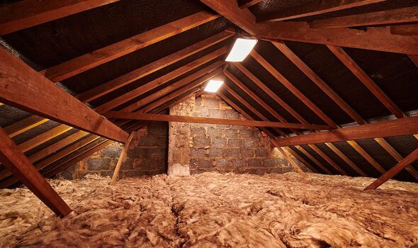 rockwool-insulation-installation